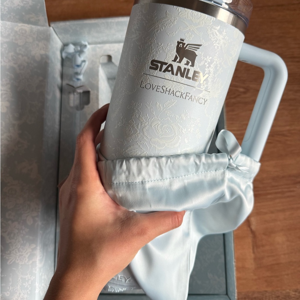 Stanley1913 x LoveShackFancy Toscana Toile Alpine Blue Holiday Quencher | 40oz